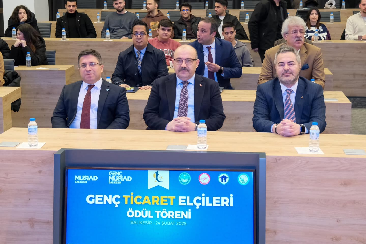 Balıkesir'de Genç Ticaret Elçileri Projesi Ödülleri Sahiplerini Buldu