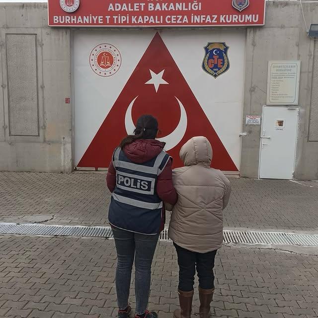 Balıkesir'de Uzun Süredir Aranan Dolandırıcı Yakalandı