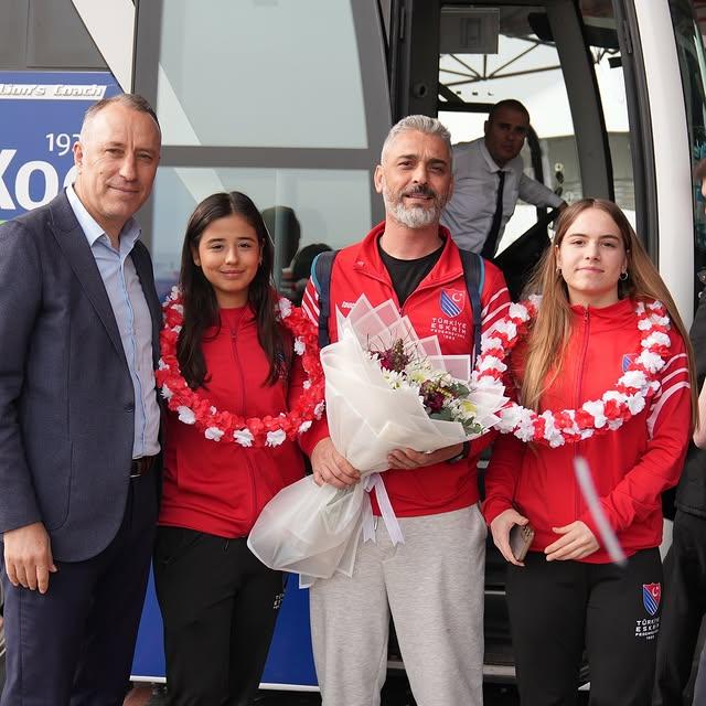 Balıkesirli Eskrimciler Avrupa'dan Başarıyla Döndü