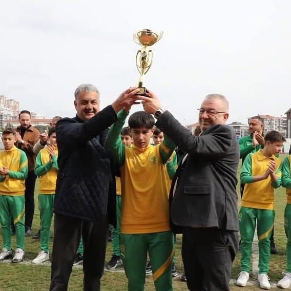 Edremitspor U14 Takımı Türkiye Şampiyonasına Gidiyor