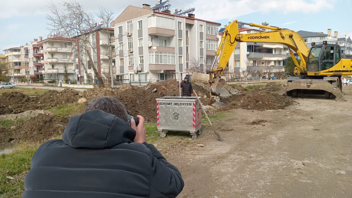 Edremit'te Altınkum Mahallesi'nde Yağmursuyu Hattı Güçlendiriliyor