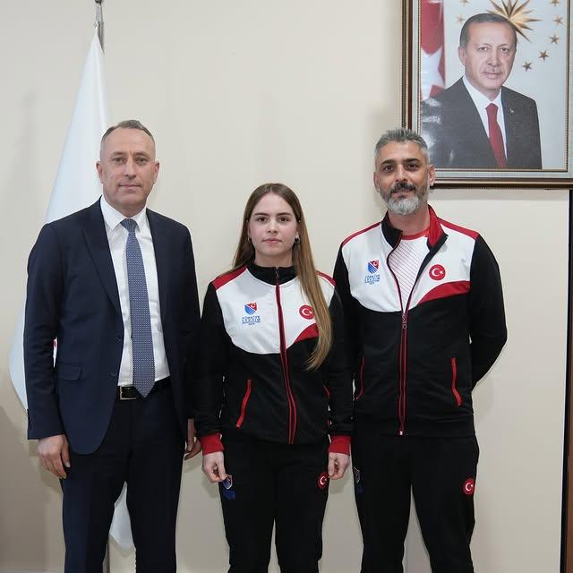 Alara Atmaca'dan Tarihi Başarı: Avrupa Şampiyonu Millimiz Türkiye'ye Döndü