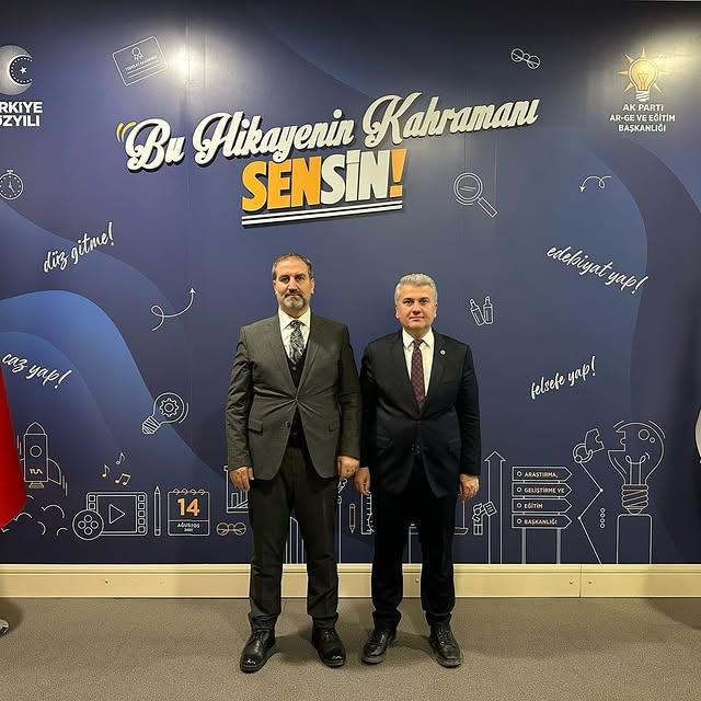 AK Parti Balıkesir Milletvekili Mustafa Canbey'den MYK Üyelerine Kutlama
