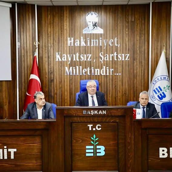 Edremit Belediyesi'nden Meslek Odaları ile İstişare Toplantısı