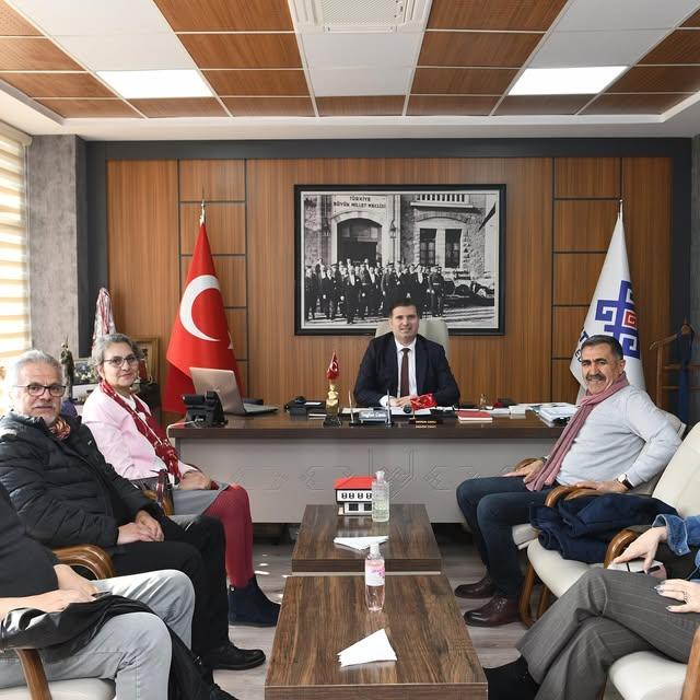 Edremit Fotoğraf ve Sinema Sanatı Derneği, Altıeylül Belediyesi'ni Ziyaret Etti