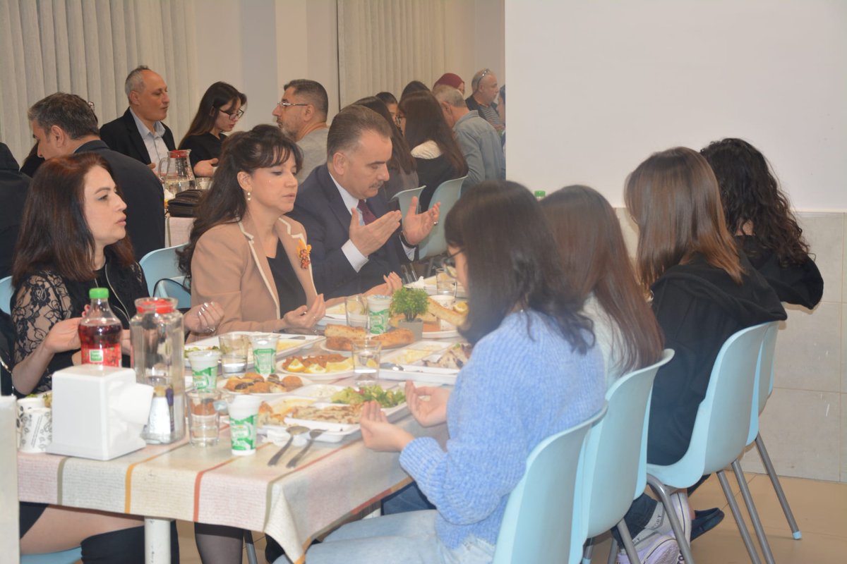 Edremit Kaymakamı, Öğrencilerle Birlikte İftar Yaptı