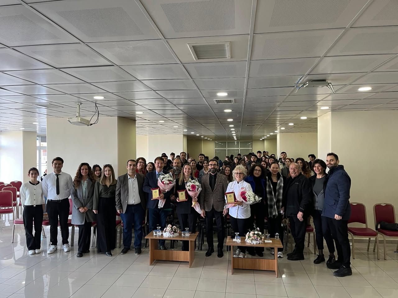 Balıkesir Üniversitesi'nde Gıda Sektöründe Dönüşüm Paneli: Un ve Zeytinyağının Rolü Konuşuldu
