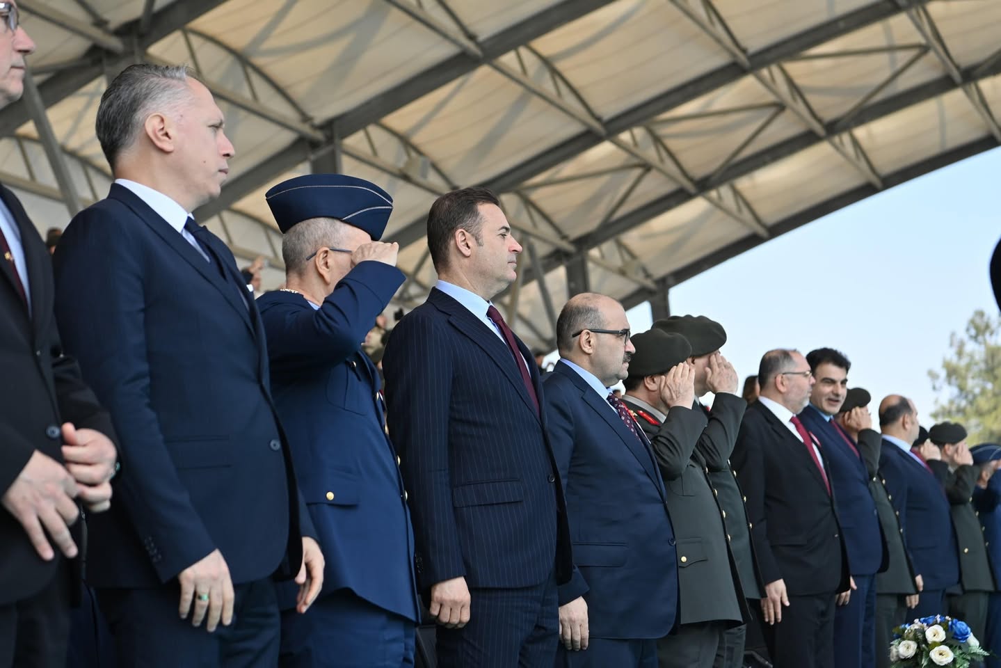 Balıkesir Büyükşehir Belediye Başkanı Ahmet Akın'dan Mezun Astsubaylara Kutlama