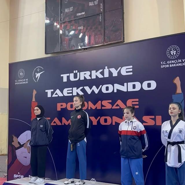 Türkiye Şampiyonu Edremit Anadolu Lisesi'nden Ecrin YANIT, Avrupa Şampiyonasına Hazırlanıyor