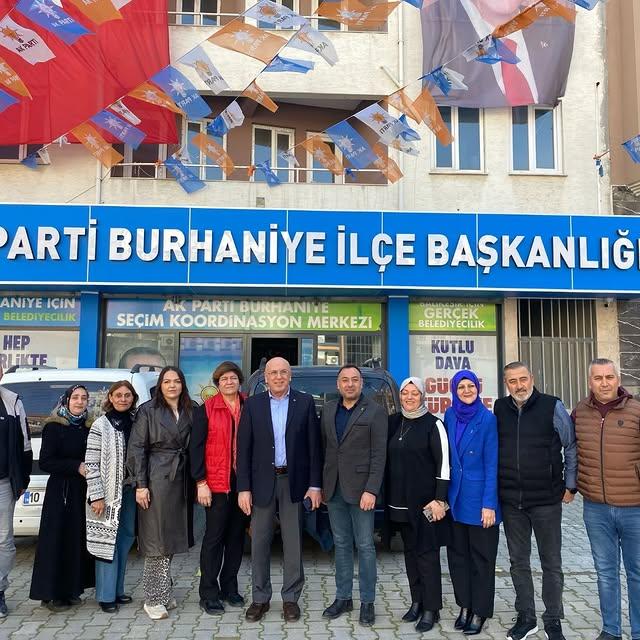 Ak Parti Balıkesir Milletvekili İsmail Ok, Burhaniye'de AK Parti İlçe Teşkilatını Ziyaret Etti