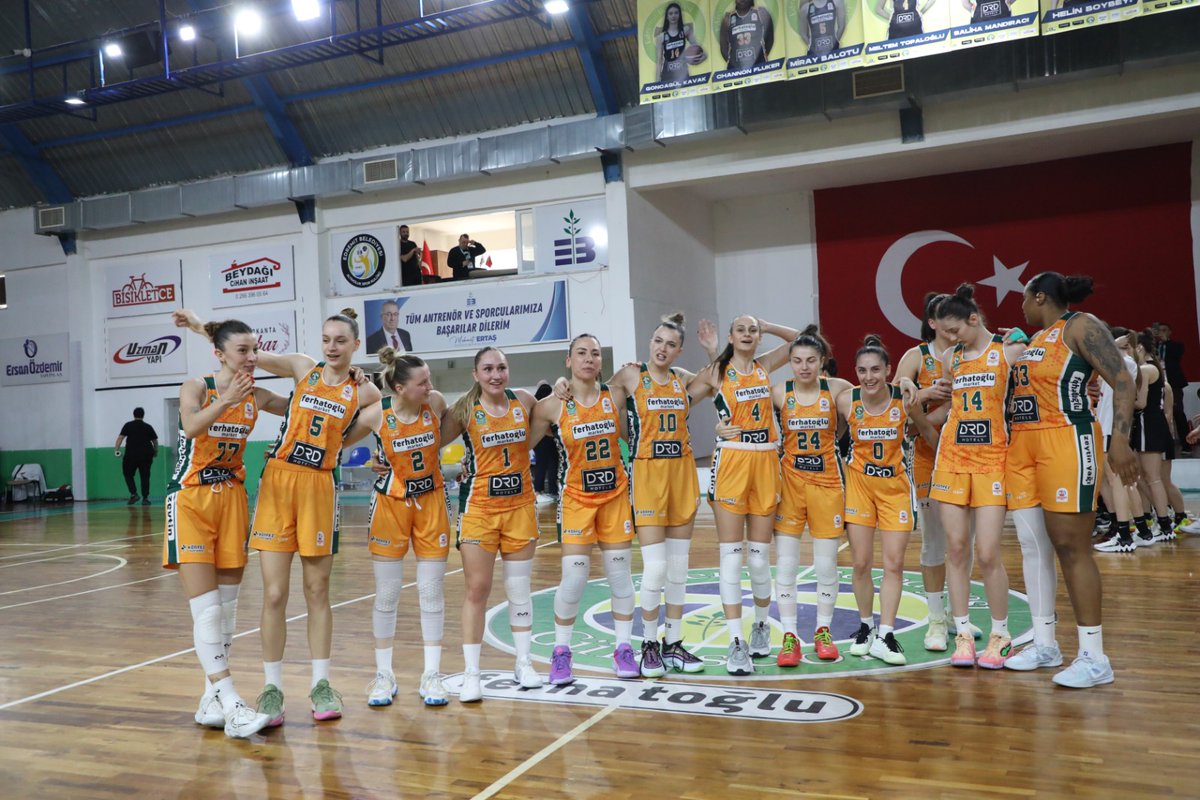 Edremit Kaymakamlığı'ndan Gürespor'a Tebrik Mesajı
