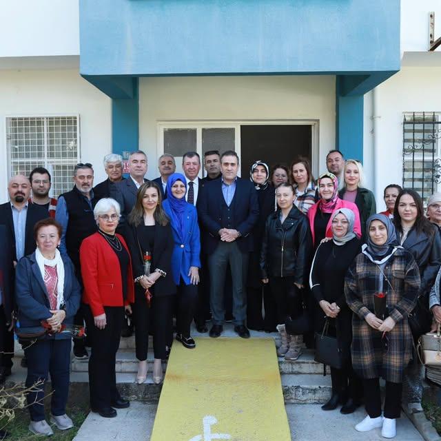 Burhaniye'de 8 Mart Sergisi: Kadın Portreleri