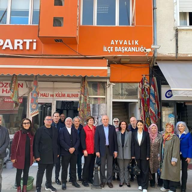 Ak Parti Balıkesir Milletvekili İsmail Ok Ayvalık Teşkilatını Ziyaret Etti