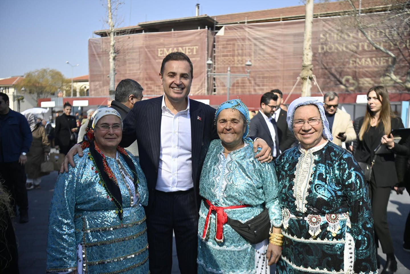 Balıkesir Büyükşehir Belediye Başkanı Ahmet Akın'dan 8 Mart Mesajı