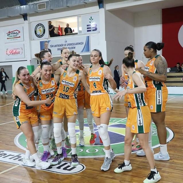 Ferhatoğlu Edremit Belediyesi Gürespor, Türkiye Kadınlar Basketbol Ligi'nde Şampiyonluğunu İlan Etti