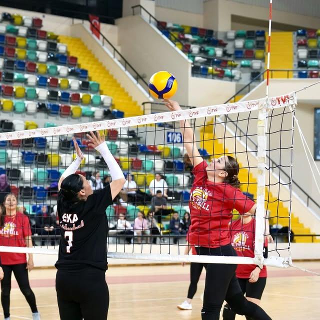 Sporun Gücü Kadının Gücüyle Birleşiyor: Voleybol Turnuvası 8 Mart'ta Başlıyor