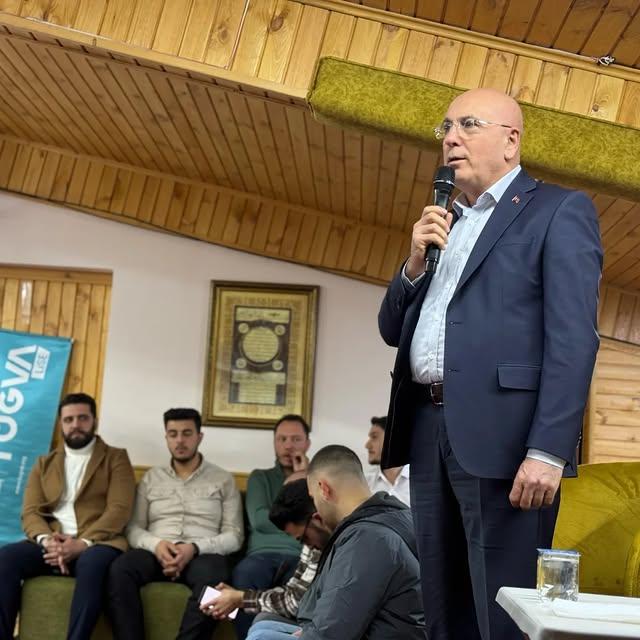 Ak Parti Balıkesir Milletvekili İsmail Ok, TÜGVA Bandırma'da Sahur Programına Katıldı