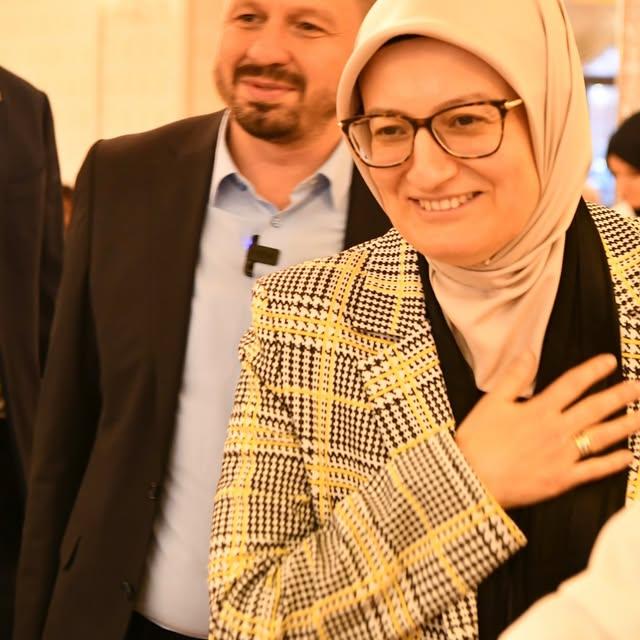 Ak Parti Balıkesir Milletvekili Belgin Uygur'un Ramazan İftarı