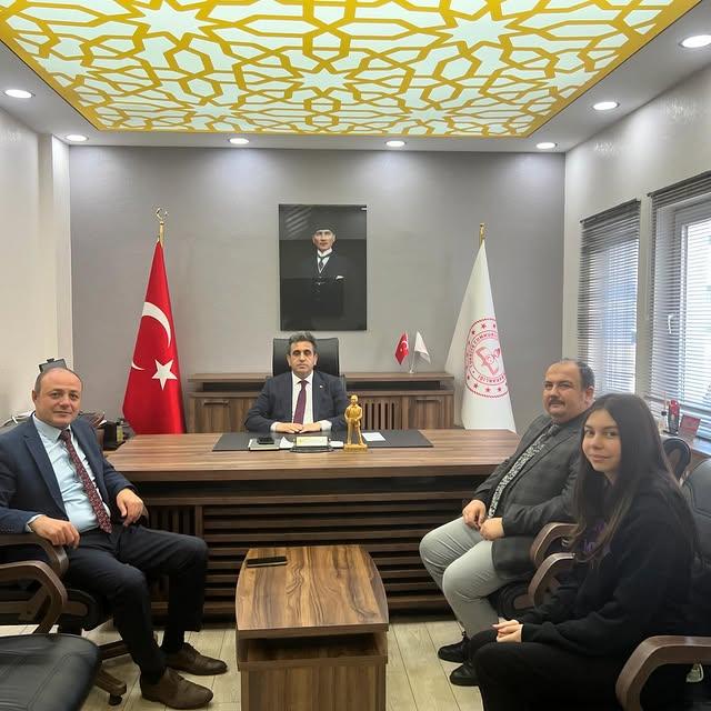 Gönen İlçe MEM'den Başarı: Öğrenci Türkiye Birincisi Oldu