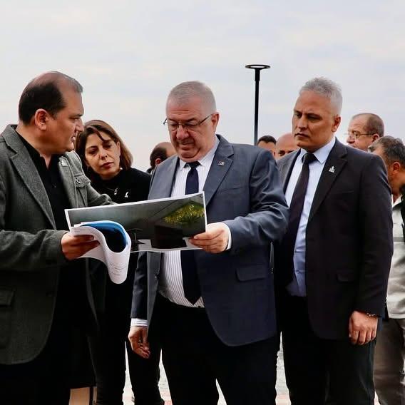 Edremit Belediyesi, Meydanları Yeniliyor