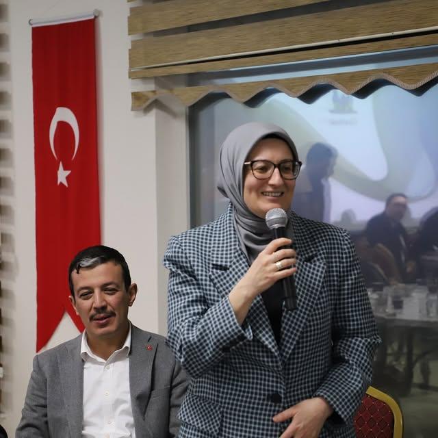 Ak Parti Balıkesir Milletvekili Belgin Uygur'un Aksaray Ziraat Odası Başkanı ile İftarı