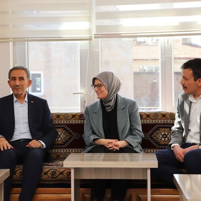 Ak Parti Balıkesir Milletvekili Belgin Uygur'un Aksaray İlim Yayma Cemiyeti Ziyareti