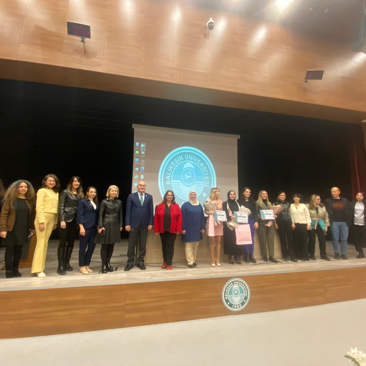 Balıkesir Üniversitesi'nde 8 Mart Özel Paneli: Kamusal Alanda Kadının Görünürlüğü