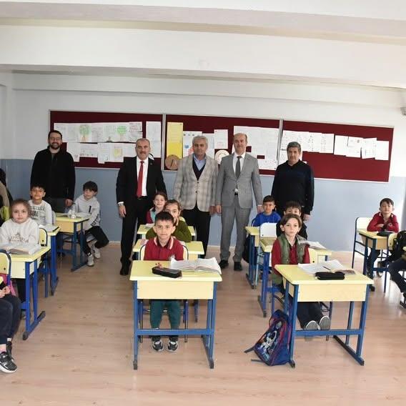 Balıkesir İl Milli Eğitim Müdürü'nden Altıeylül Köylüköy İlkokulu-Ortaokulu Ziyareti