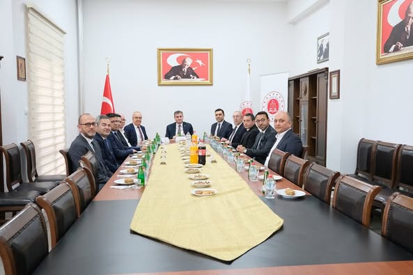 Balıkesir Ticaret Odası, Denetimli Serbestlik Kapsamındaki Bireylerin Topluma Kazandırılması İçin İş Birliği Protokolü İmzaladı