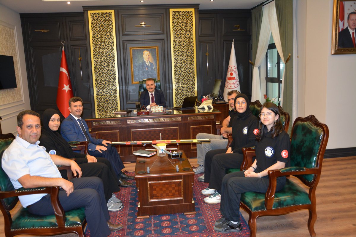 Edremit Anadolu İmam Hatip Lisesi Öğrencileri Robot Yarışması'nda Başarılı Oldu