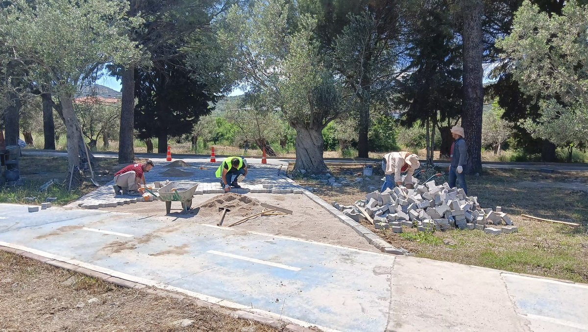 Edremit'te Güre Mahallesi'nde Bisiklet ve Yürüyüş Yolu Düzenleniyor