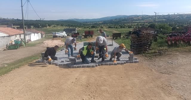Susurluk'ta Yatırımlar Devam Ediyor: İlçe Geneli Hizmet Seferberliği