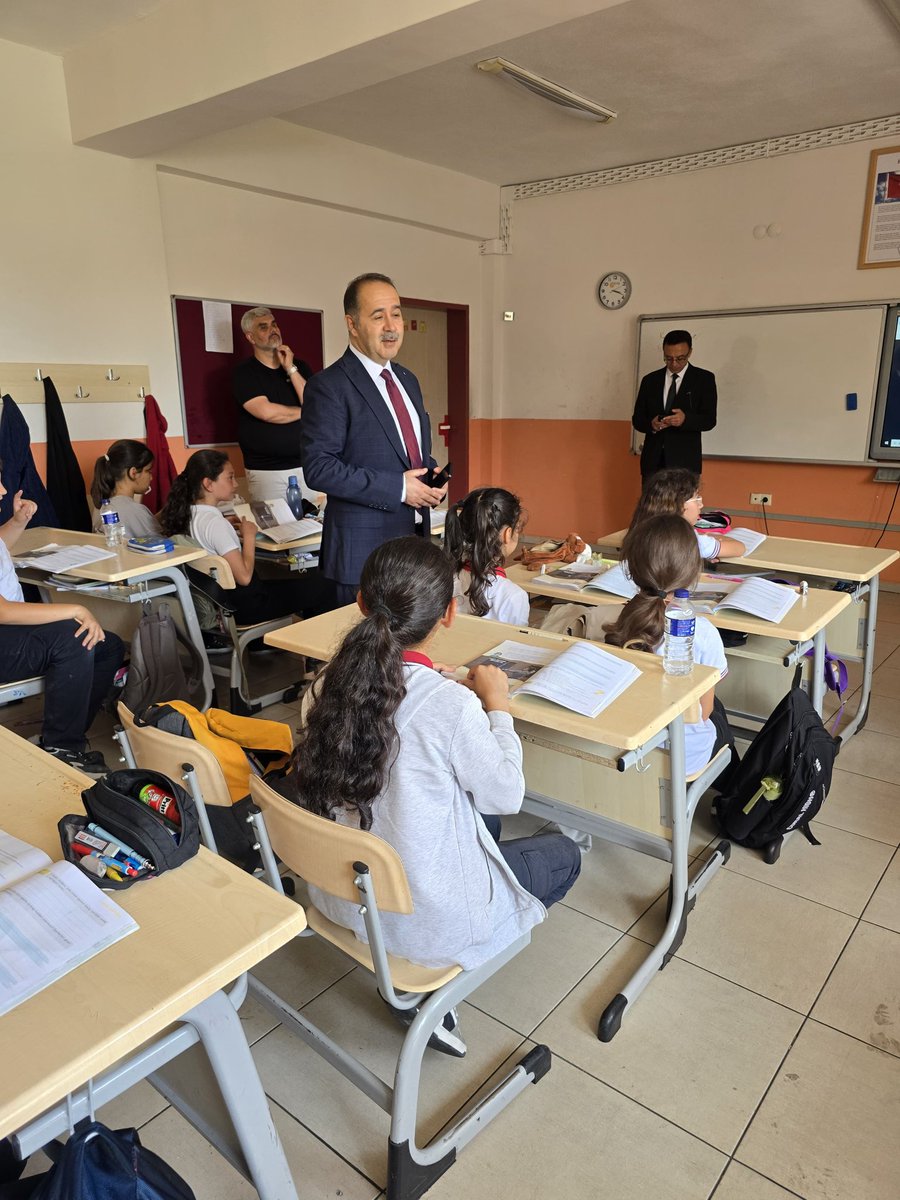 Bandırma Kaymakamı Aksakal, İmam Hatip Ortaokulu Öğrencileriyle Buluştu