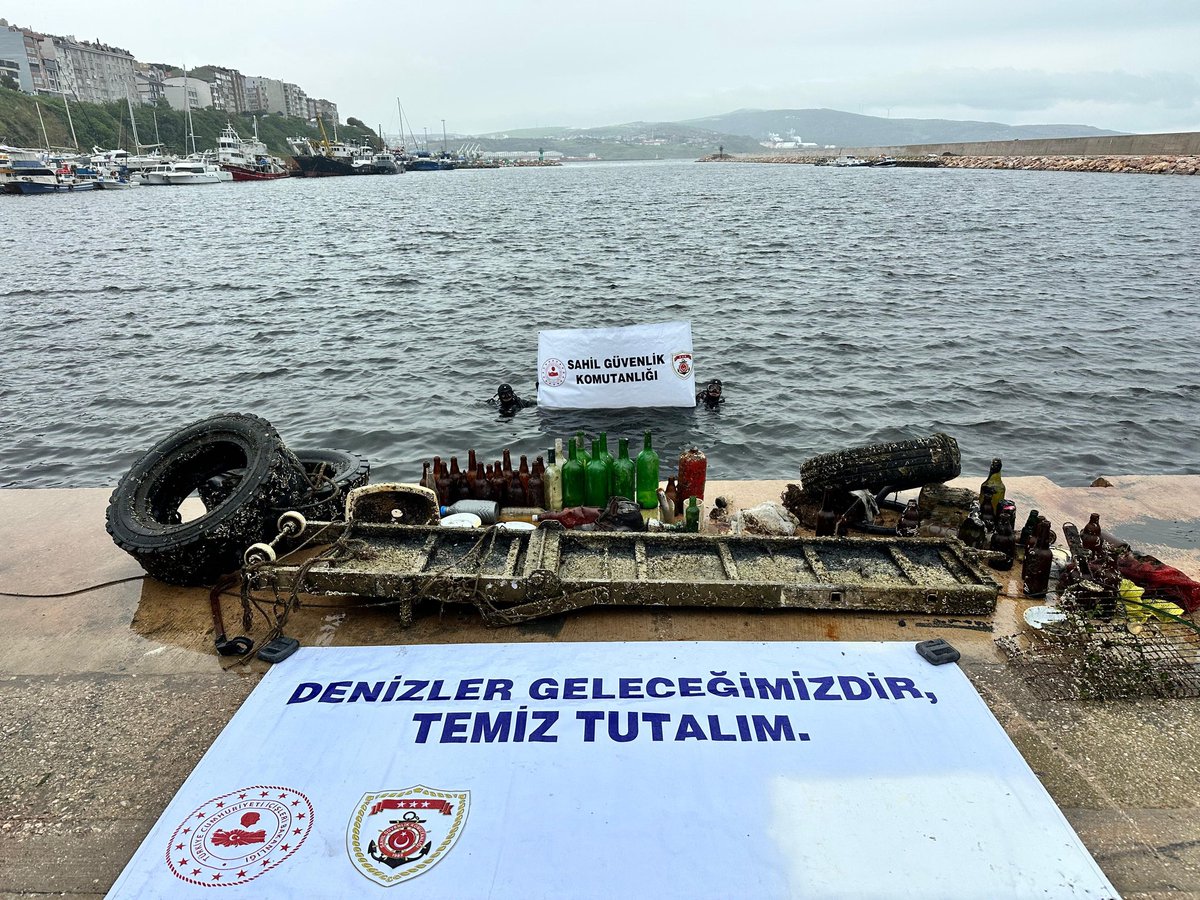 Bandırma'da Dünya Çevre Günü'nde Deniz Temizliği Yapıldı: 600 Kg Atık Çıkarıldı
