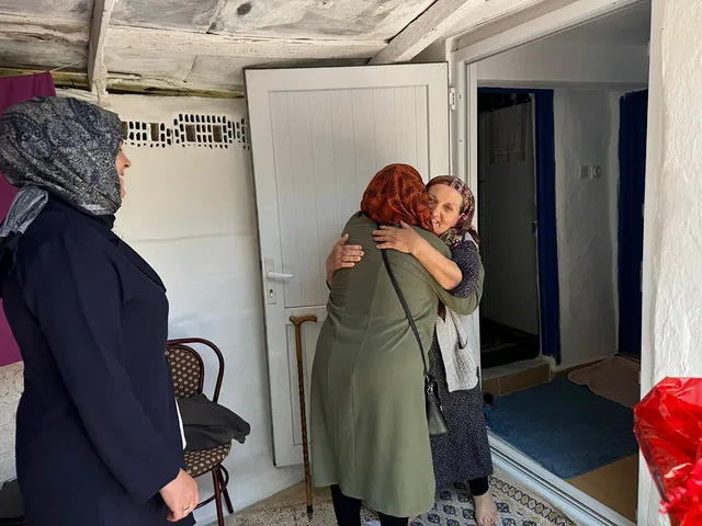 Kepsut Belediyesi Başkan Vekili Gürbüz, Anne Ziyaretlerinde Bulundu
