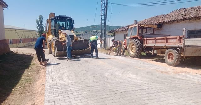 Susurluk'ta Mahallelerde Yaşam Kalitesini Artıran Çalışmalar Sürüyor