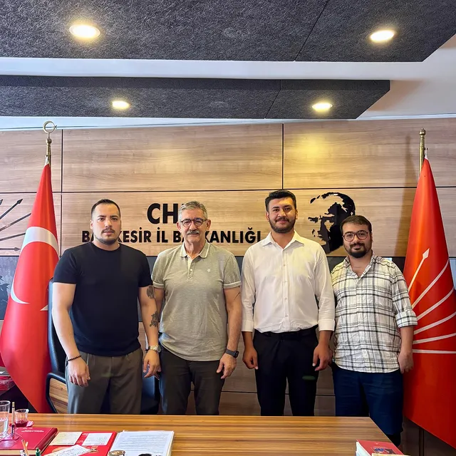 CHP Balıkesir İl Başkanlığı Gençlik Kolları, İl Başkanı Köybaşı'nı Ziyaret Etti