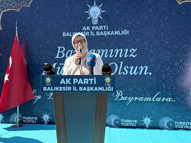 AK Parti Balıkesir Milletvekili Uygur, Arefe Günü Teşkilatıyla Buluştu