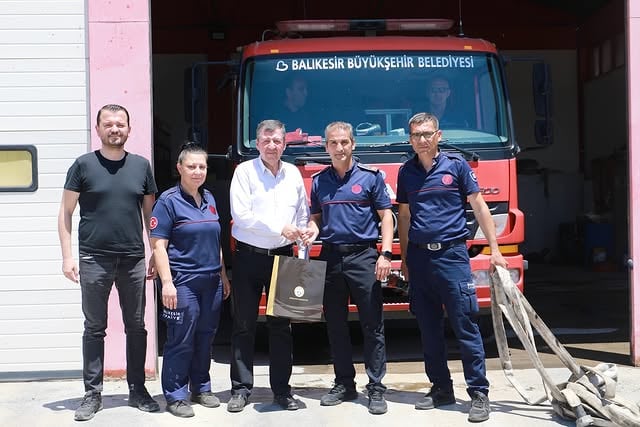 Burhaniye Belediyesi Heyeti, Büyükşehir Belediyesi Birimlerini Ziyaret Etti