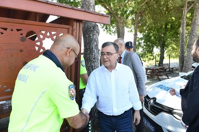 Altıeylül Belediyesi Başkanı Şehirli, Trafik Polisini Ziyaret Etti