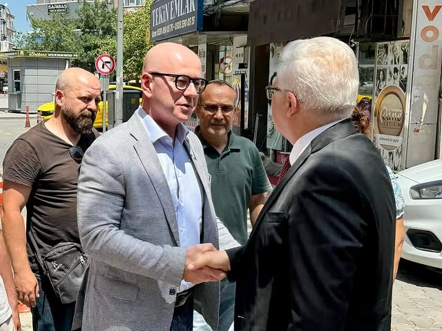 CHP Balıkesir Milletvekili Serkan Sarı Burhaniye'de Bayramlaşma Programına Katıldı