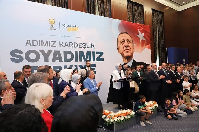 AK Parti Balıkesir Milletvekili Uygur, Ankara Teşkilatıyla Bayramlaştı