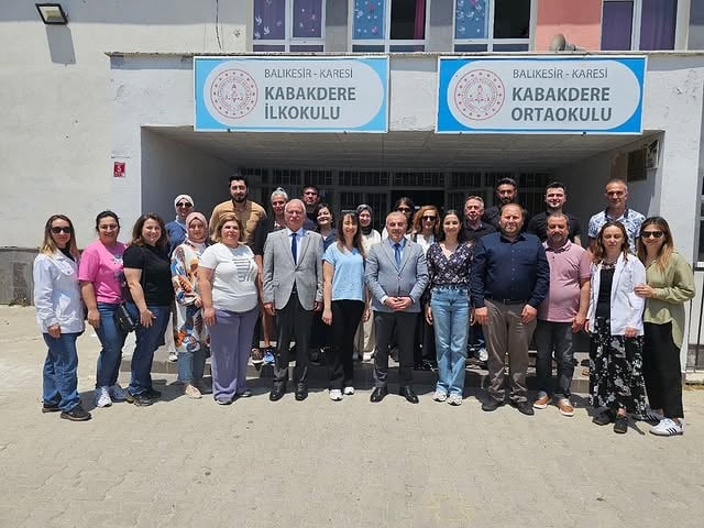 Balıkesir İl Milli Eğitim Müdürü Murat Demir, Karesi Kabakdere İlkokulu ve Ortaokulu’nu Ziyaret Etti