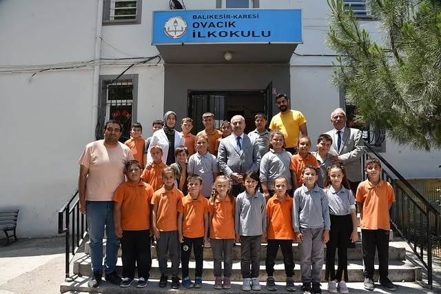 Balıkesir İl Milli Eğitim Müdürü Karesi Ovacık İlkokulu ve Ortaokulu’nu Ziyaret Etti