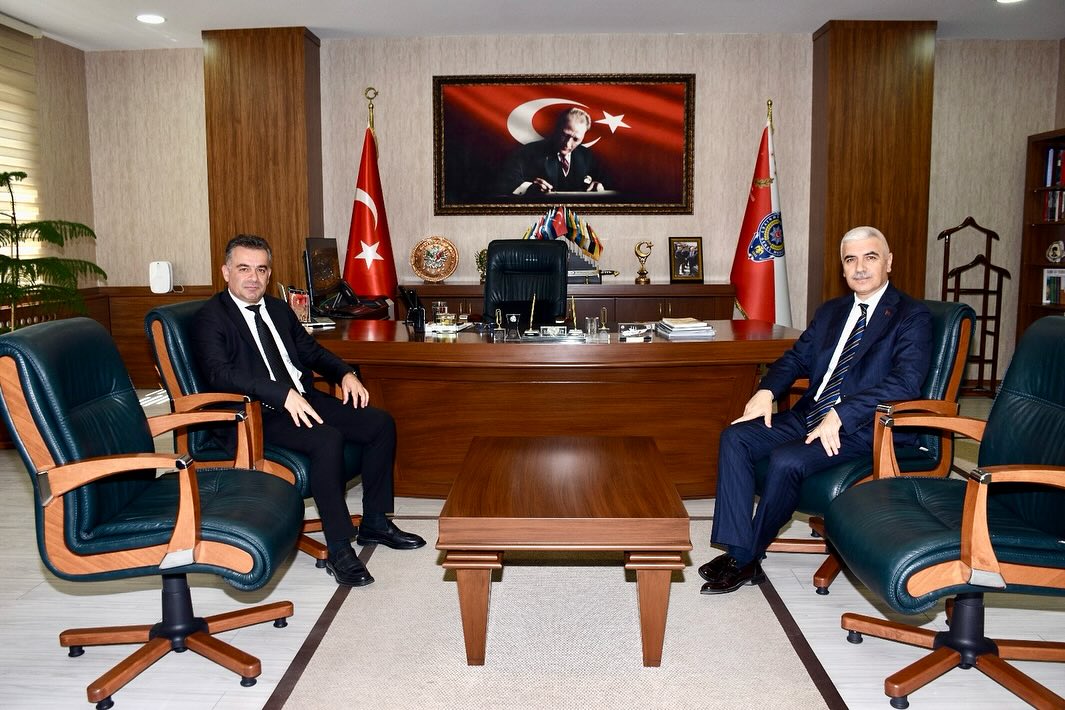 Balıkesir DSİ Müdürü Çubukcu, İl Emniyet Müdürü Yiğit'i Ziyaret Etti