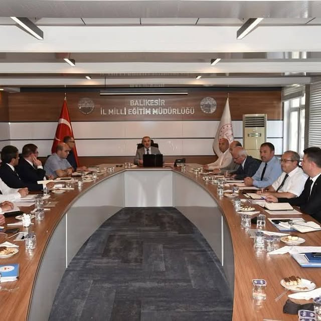 Gömeç İlçe Milli Eğitim Müdürlüğü 2024-2025 Eğitim Öğretim Yılı Değerlendirme Toplantısı Gerçekleşti