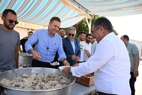 Balıkesir'de Köy Hayrınına Katılan Başkan Akın, Hemşehrilerle Buluştu