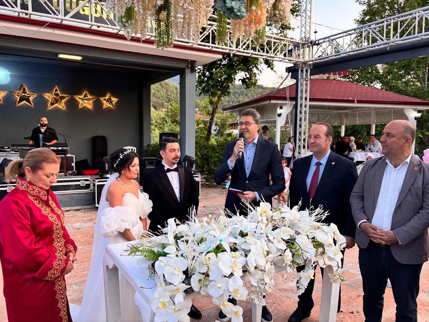 CHP Milletvekili Aytekin, Karabük'te Nikah Törenine Katıldı