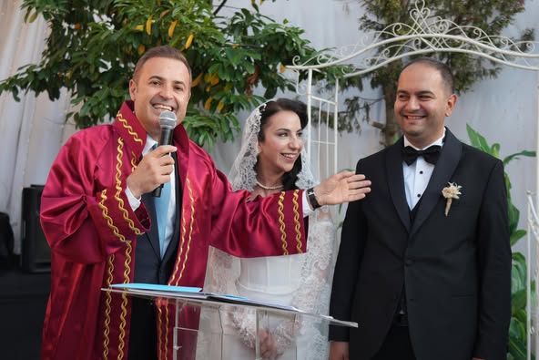 Balıkesir Belediye Başkanı Akın, Koordinatör Akar'ın Nikah Törenine Katıldı