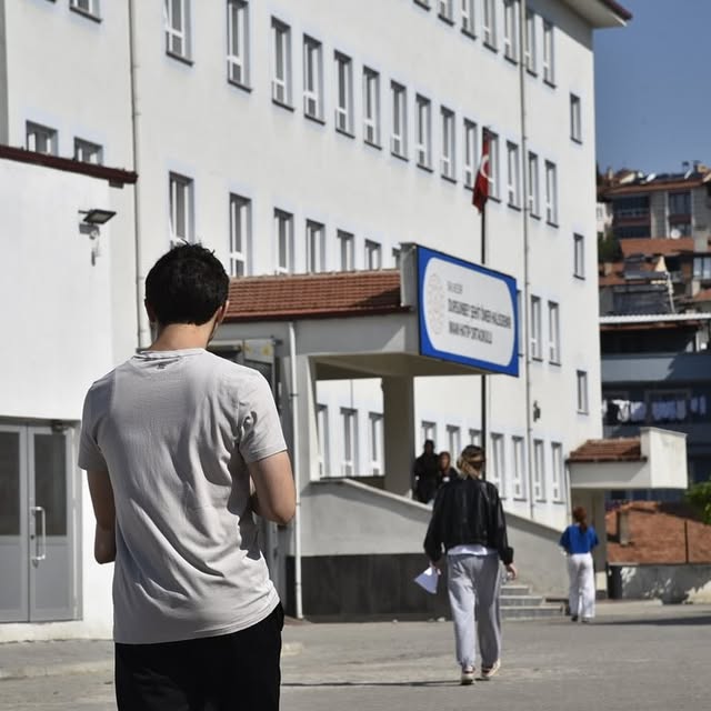 Dursunbey Belediyesi YKS Adaylarına Destek Verdi